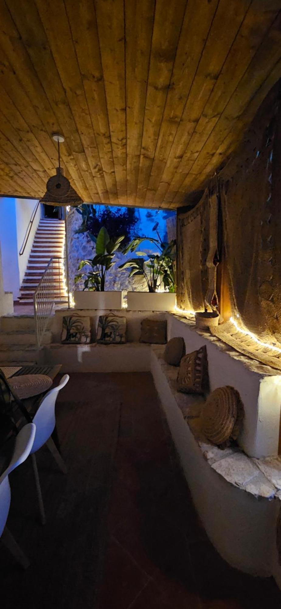 Oikos Guesthouse & Rooftop Suio Exterior foto
