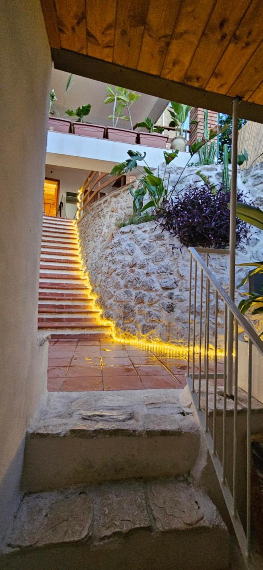 Oikos Guesthouse & Rooftop Suio Exterior foto